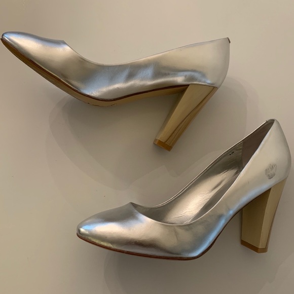 Kenneth Cole silver (leather) heels - Picture 8 of 8
